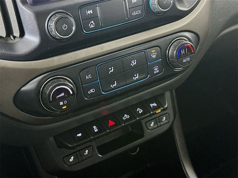 Used 2019 Chevrolet Colorado Z71 image 18