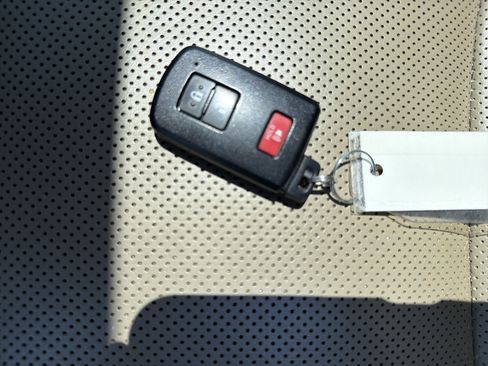 Used 2021 Toyota 4Runner Limited AWD/4WD image 38