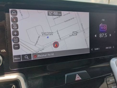 Used 2022 Kia Sorento EX w/ Panoramic Sunroof Package FWD image 26