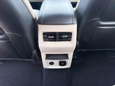 Used 2023 Ford Edge Titanium AWD/4WD image 17
