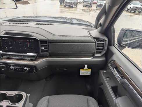 New 2026 GMC Sierra 1500 Elevation image 4