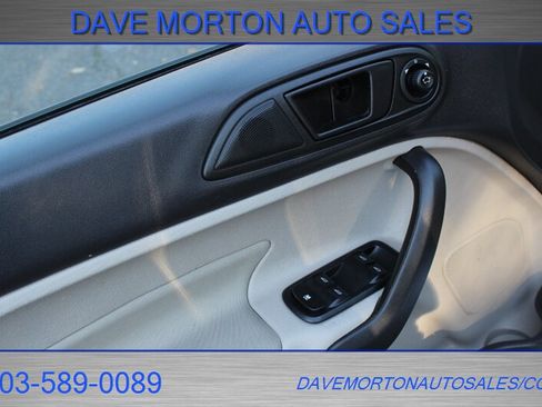 Used 2019 Ford Fiesta SE image 11