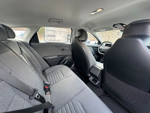 New 2025 Kia K4 EX image 14