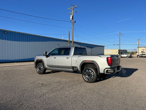 Used 2025 GMC Sierra 2500 Denali Ultimate AWD/4WD image 10
