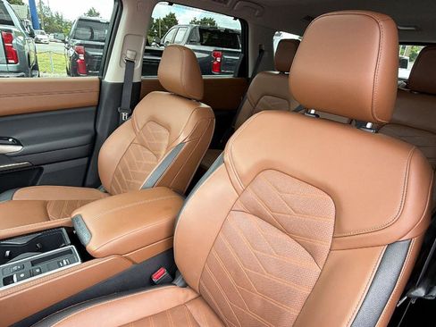 Used 2024 Nissan Pathfinder Platinum w/ Cargo Package FWD image 14