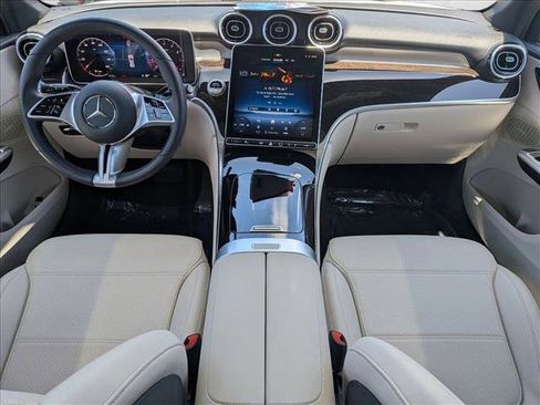 Used 2026 Mercedes-Benz GLC 300 4MATIC image 18