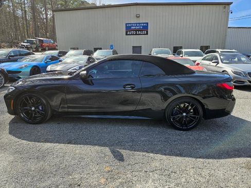Used 2021 BMW M440i Convertible image 3