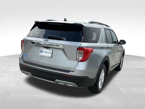 Used 2023 Ford Explorer XLT w/ Equipment Group 202A RWD image 11