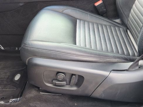 Used 2020 Land Rover Discovery Sport S image 23