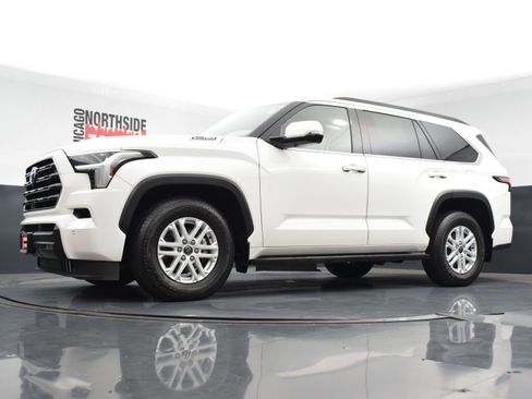 Used 2023 Toyota Sequoia SR5 w/ SR5 Premium Package image 37