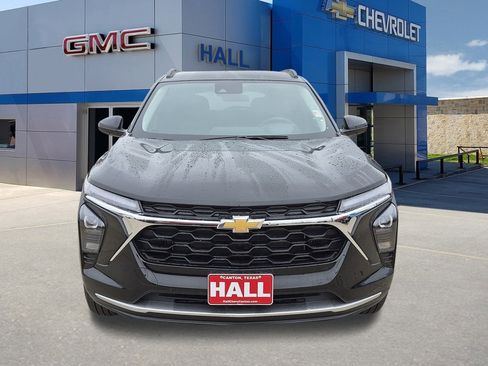 New 2026 Chevrolet Trax LT w/ Driver Confidence Package FWD image 2