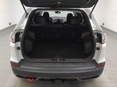 Used 2019 Jeep Cherokee Trailhawk w/ Cold Weather Group AWD/4WD image 29