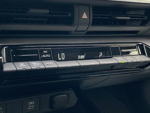 New 2026 Toyota Prius LE FWD image 24