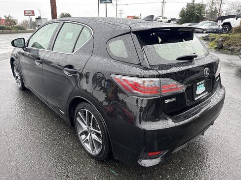 Used 2016 Lexus CT 200h w/ Navigation Package image 5