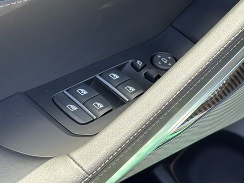 New 2027 BMW X6 M60i AWD/4WD image 15
