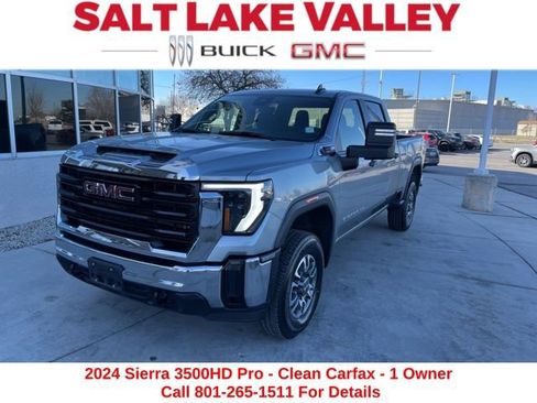 Used 2024 GMC Sierra 3500 Pro w/ Convenience Package image 2
