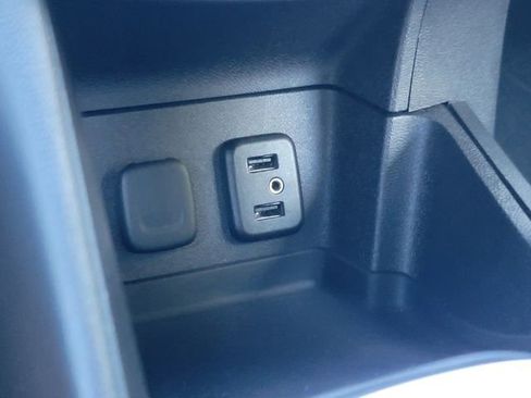 Used 2017 Chevrolet Volt LT w/ Comfort Package image 24