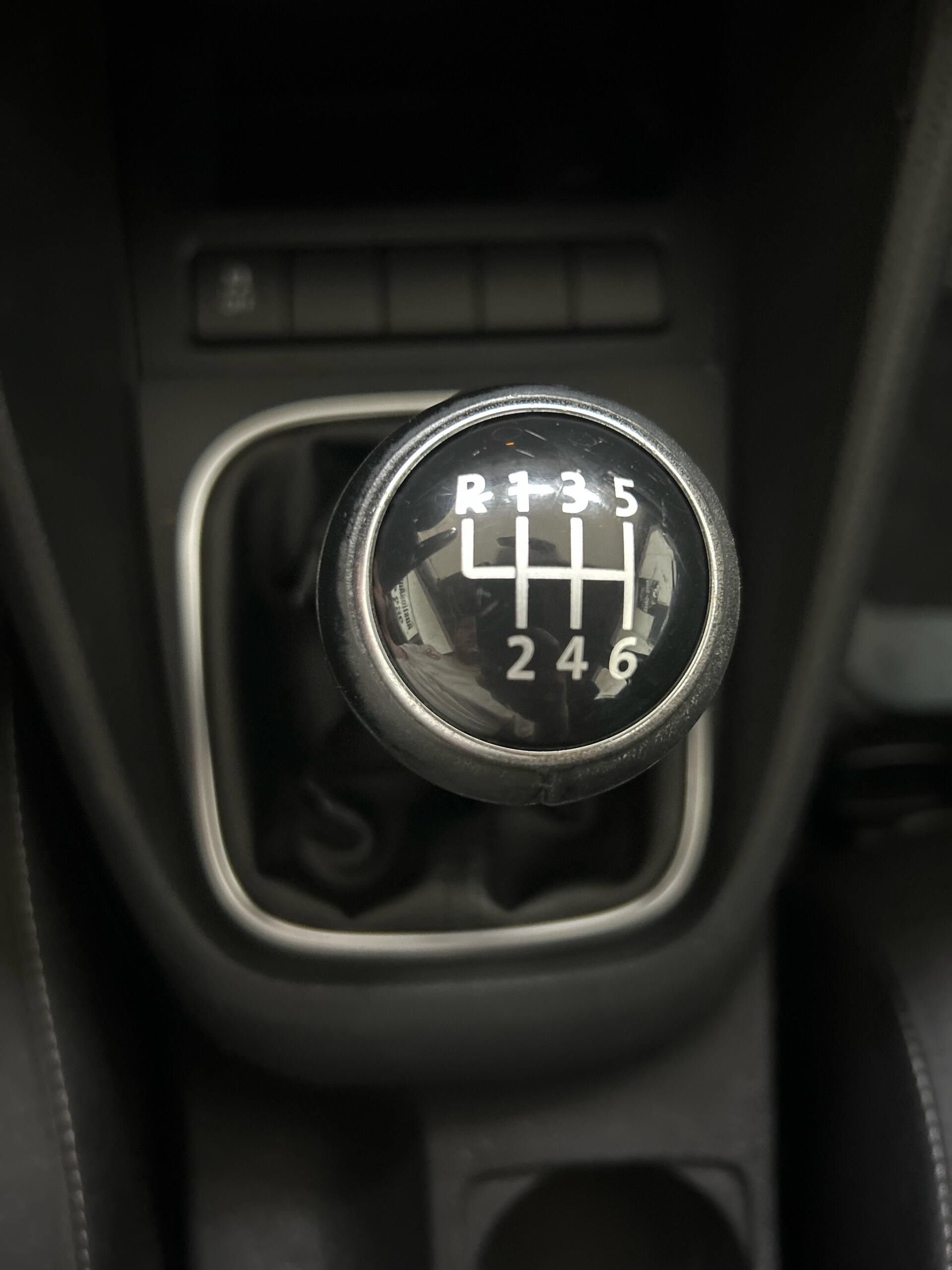 Used 2012 Volkswagen Golf TDI FWD image 15