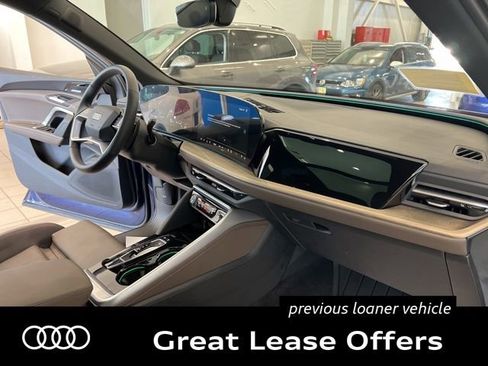 Used 2025 Audi Q5 Premium w/ Premium Plus AWD/4WD image 24