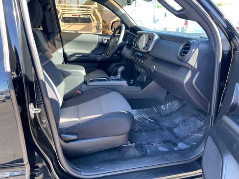 Used 2021 Toyota Tacoma SR5 image 9