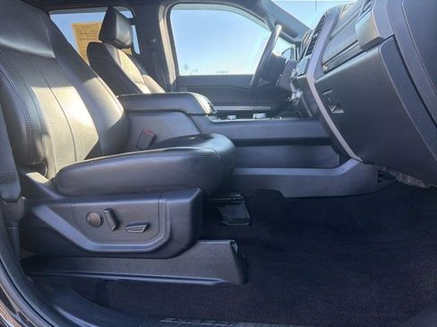 Certified 2021 Ford Expedition XLT image 18