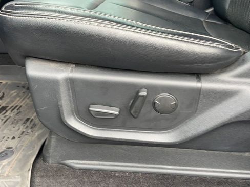 Used 2019 Ford F150 Lariat w/ Equipment Group 502A Luxury AWD/4WD image 25