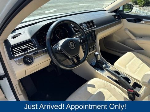 Used 2016 Volkswagen Passat 1.8T SE FWD image 8