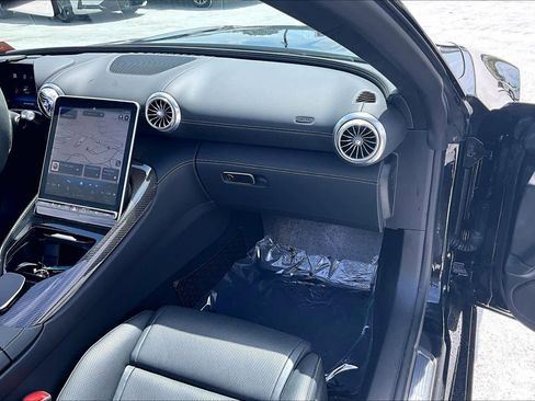 Used 2023 Mercedes-Benz SL 63 AMG 4MATIC w/ Driver Assistance Package image 16