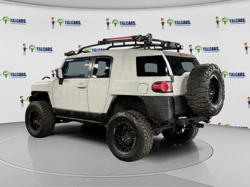 Used 2007 Toyota FJ Cruiser 4WD image 3