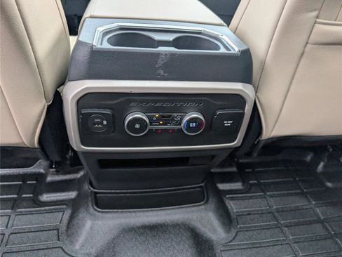 Used 2023 Ford Expedition Max Limited AWD/4WD image 23