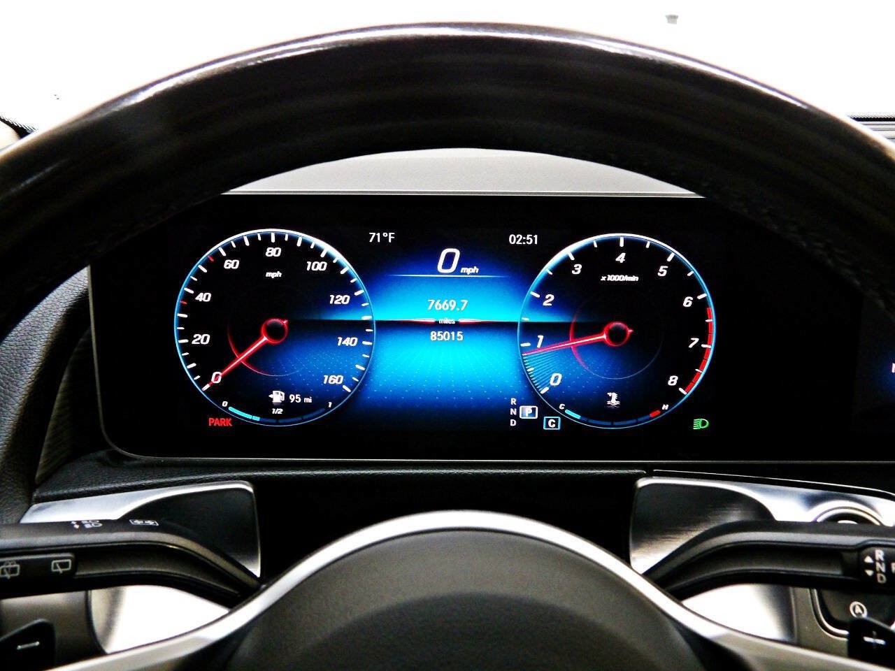 Used 2021 Mercedes-Benz GLB 250 4MATIC image 16