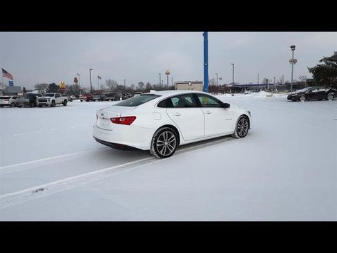 Used 2023 Chevrolet Malibu LT image 17