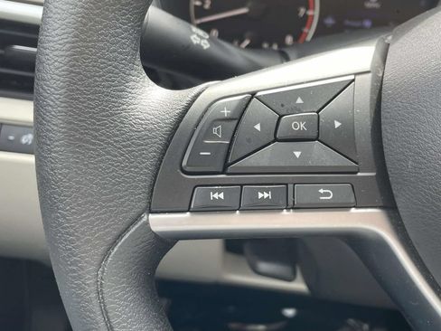 Used 2025 Nissan Altima 2.5 SV FWD image 21