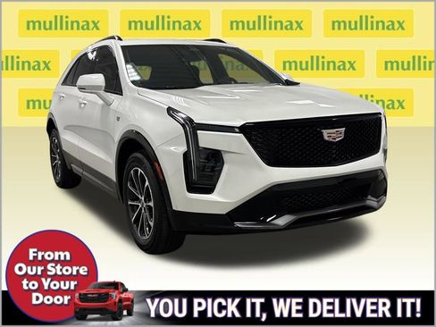 Used 2024 Cadillac XT4 Sport w/ Cold Weather Package FWD image 2