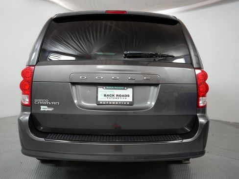 Used 2015 Dodge Grand Caravan SE image 8