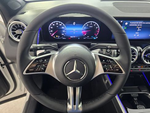 New 2026 Mercedes-Benz GLB 250 image 13