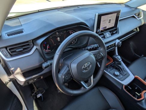 Used 2024 Toyota RAV4 Adventure image 12