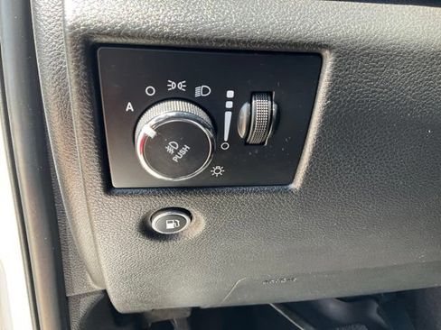 Used 2019 Jeep Grand Cherokee Altitude AWD/4WD image 7