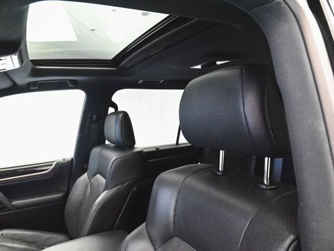 Used 2021 Lexus LX 570 4WD w/ Sport Package image 40