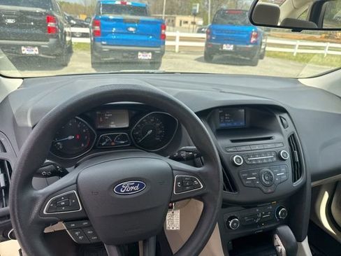 Used 2017 Ford Focus SE image 26