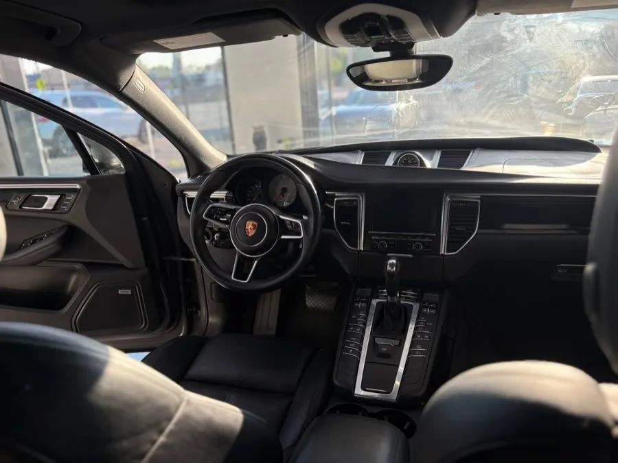 Used 2016 Porsche Macan S AWD/4WD image 10