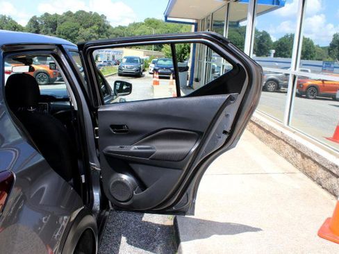 Used 2023 Nissan Kicks S image 21