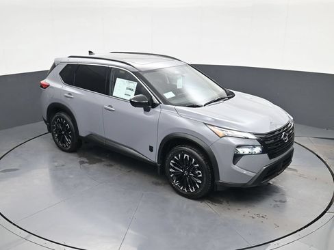 Used 2026 Nissan Rogue Dark Armor FWD image 26