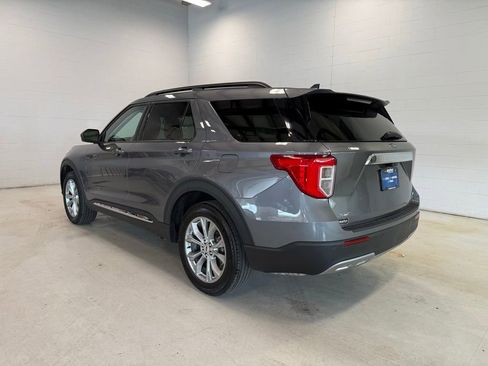 Used 2023 Ford Explorer XLT w/ Equipment Group 202A AWD/4WD image 5