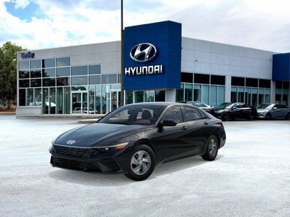 New 2026 Hyundai Elantra SE