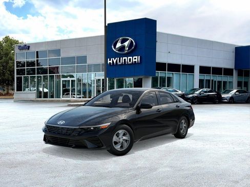 New 2026 Hyundai Elantra SE FWD image 1
