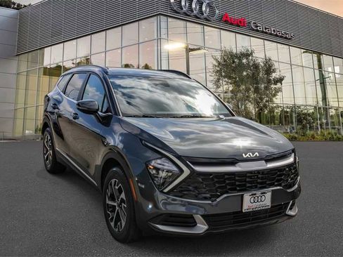 Used 2023 Kia Sportage EX w/ EX Premium Package image 5