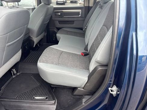 Used 2020 RAM 1500 Classic SLT w/ Luxury Group RWD image 6