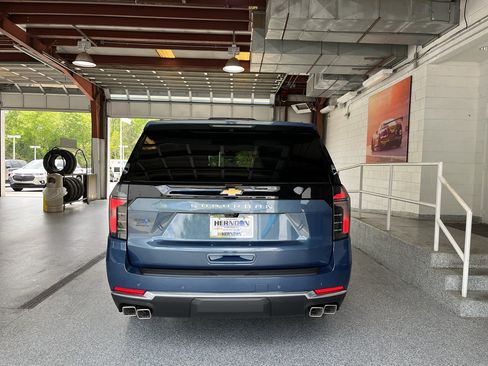 New 2026 Chevrolet Suburban High Country AWD/4WD image 7