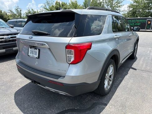 Used 2023 Ford Explorer XLT w/ Equipment Group 202A AWD/4WD image 3